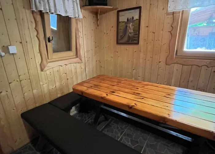 Cottage Zirovnica 別荘 *