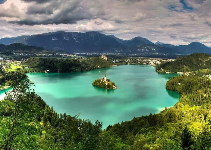 Cottage Zirovnica 別荘